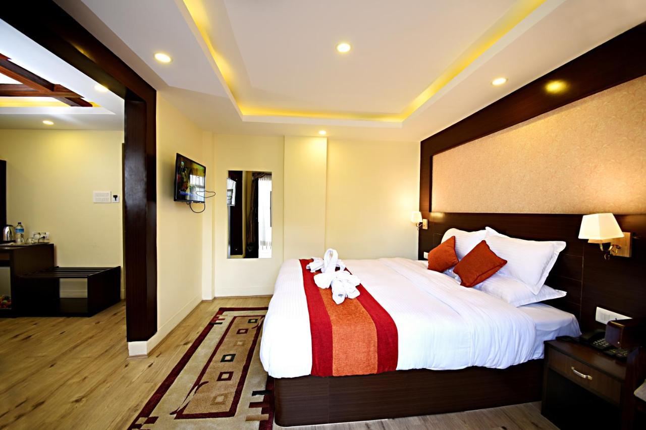 Hotel Sapana Garden Thamel カトマンズ エクステリア 写真