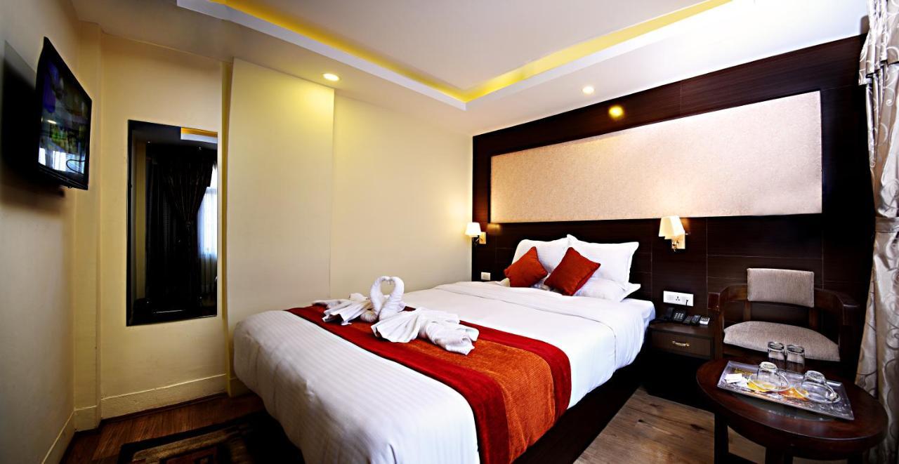 Hotel Sapana Garden Thamel カトマンズ エクステリア 写真
